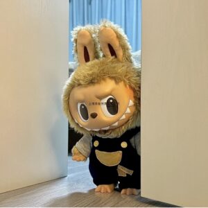 POPMART泡泡玛特LABUBU搪胶公仔大娃玩具乐园毛绒鲨鱼抱枕挂件